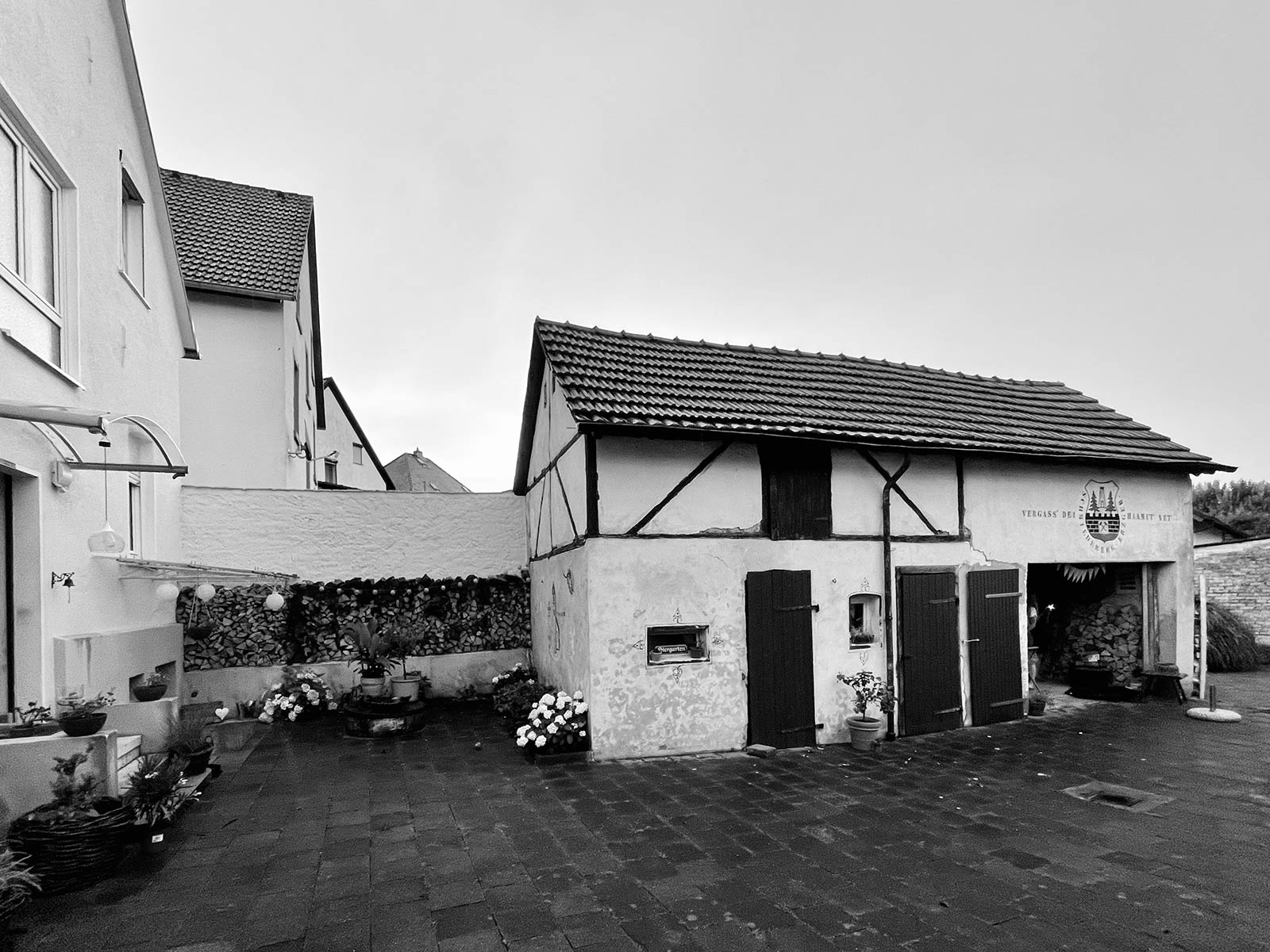 Hewitt-Architektur, Dominic Hewitt - Architekt, Projekt - Haus im Hof Bestand